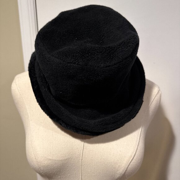 Black winter bowler hat - Picture 1 of 2